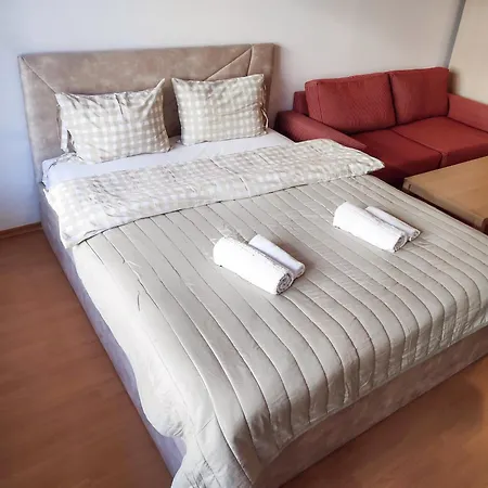 Apartament Private 500m From Gondola *